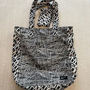 Nike Monochrome Graphic Tote Bag